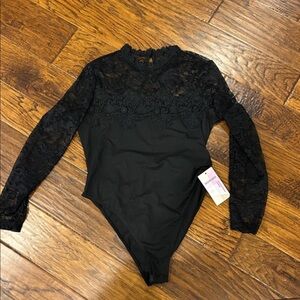 WDIRARA NWT size large black lace bodysuit